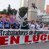 Gremios de organismos estatales y jubilados marcharon por el centro de Neuquén en contra de los vetos de Milei