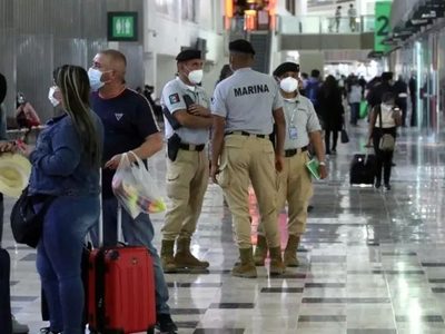 La Marina, por asumir el control total del principal aeropuerto de México