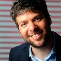 El tierno presente que Santiago Del Moro le hizo a Guido Kaczka ante la llegada de su hijo