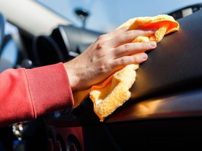 Con 2 ingredientes: dejá el tablero de tu auto reluciente con esta silicona casera que es un golazo