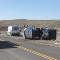 Una camioneta volcó en la Ruta Nacional 40