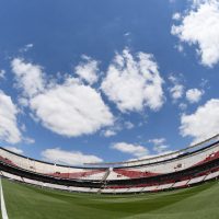 Suspenden hasta nuevo aviso la final de la Libertadores entre Boca y River