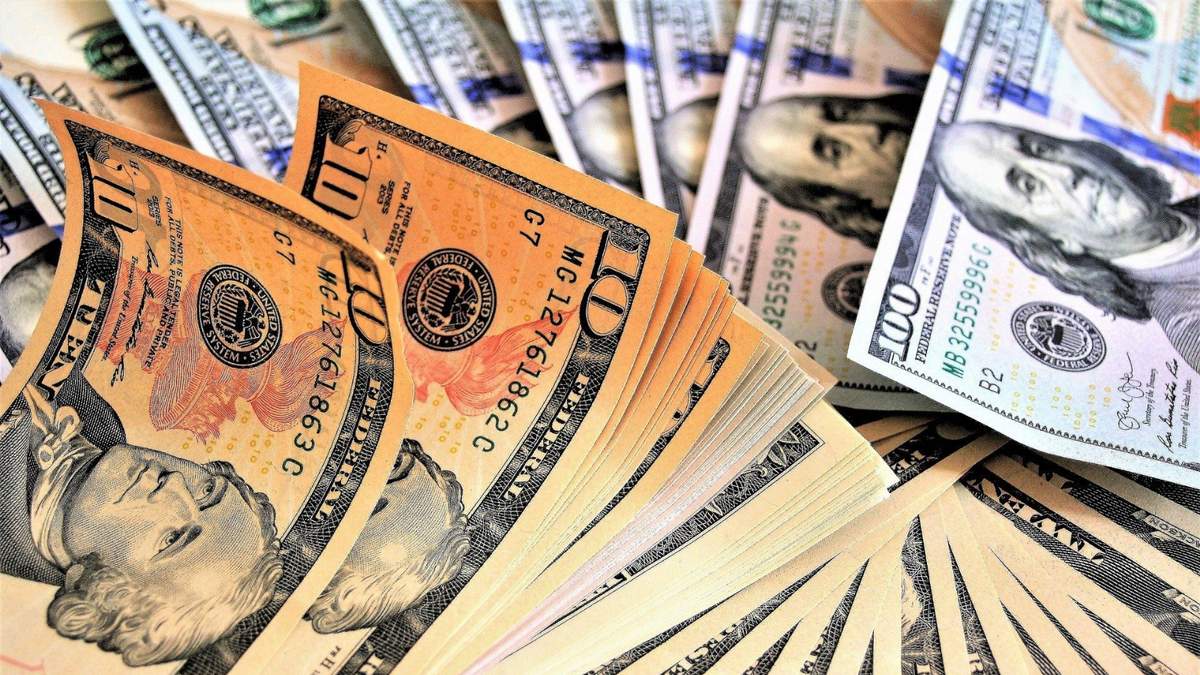 La cotización del dólar blue tuvo una leve bajada en relación a ayer. Fuente: (Twitter)