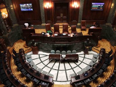 ¿Y la cuarentena? La Legislatura porteña en riesgo de contagio