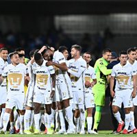 Pumas remonta y vence al Cruz Azul 4-3; los universitarios alcanzan repechaje