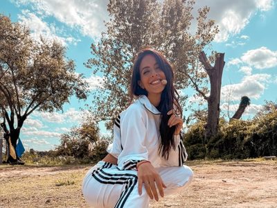 Celeste Muriega sorprende con su rutina de abs: 5 movimientos clave para un core de acero