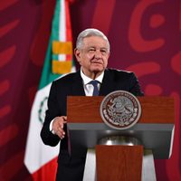AMLO pide que Elon Musk primero demuestre que Twitter ya se limpió de bots antes de cobrar