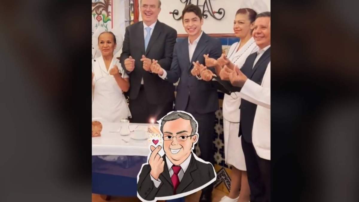 Marcelo Ebrard y su coqueteo a "ARMY"