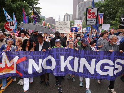 Manifestantes llenan calles, parques y plazas de EU en protestas contra Trump