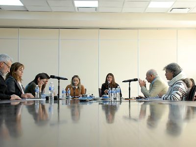 Hay despacho para que se interpreten los himnos en LSA en las escuelas