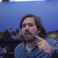 Del Caño pidió que la vacunación pase a manos de los trabajadores de la salud