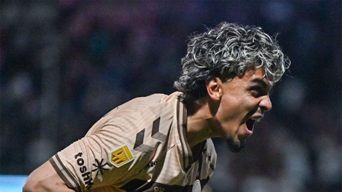 Ronaldo Martínez anotó el 1-1 parcial para Platense.