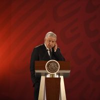Caen tres funcionarios de Pemex implicados en corrupción