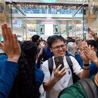iPhone 17 llegará con el primer chip WiFi de Apple, según Kuo
