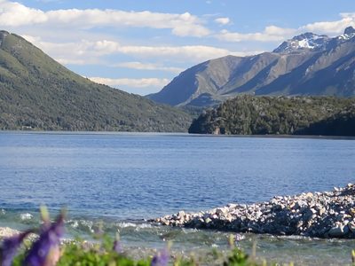 Misterio en el lago Mascardi: se divisó un extraño objeto
