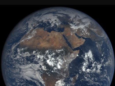La Tierra alcanza velocidad mínima