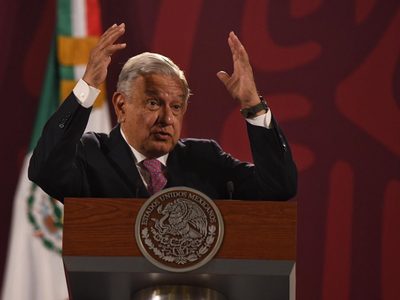 AMLO responde a Monreal: La gente en Morena ya no quiere dirigentes sin ideales