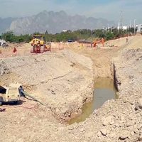 Denuncian construcción de carretera sin permiso en el lecho del río Santa Catarina