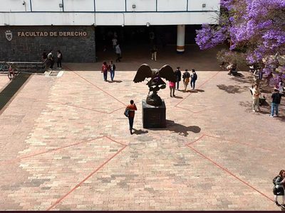 Estudiantes de la Facultad de Derecho de la UNAM se manifiestan contra reforma judicial