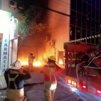 Arrojan bombas molotov al Instituto de Elecciones de Chiapas