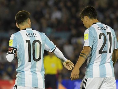 Tras el acuerdo con Al-Qadsiah: quién ganaría más millones entre Paulo Dybala y Lionel Messi