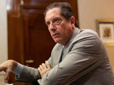 Tras endurecer el cepo cambiario, Pesce sugirió cómo seguir ahorrando en dólares