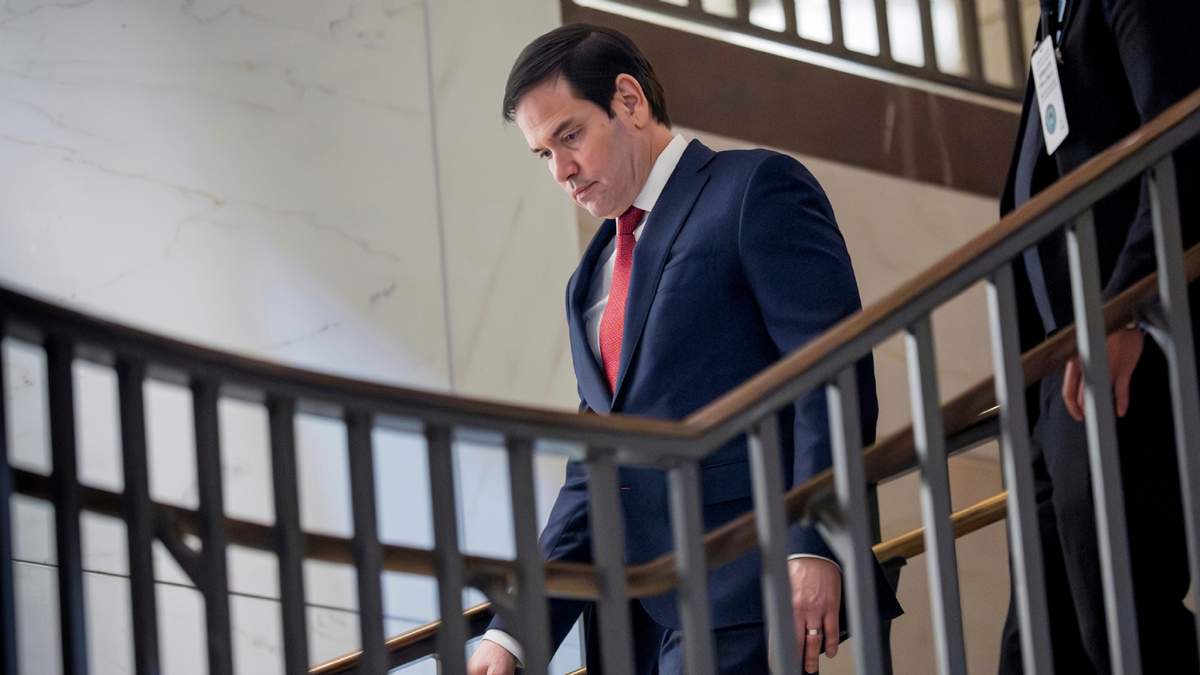 El secretario de Estado de Estados Unidos, Marco Rubio, llega al Capitolio, en Washington, el 5 de enero de 2026 para una reunión a puerta cerrada para informar a los líderes del Congreso sobre la operación para capturar al presidente de Venezuela, Nicolás Maduro