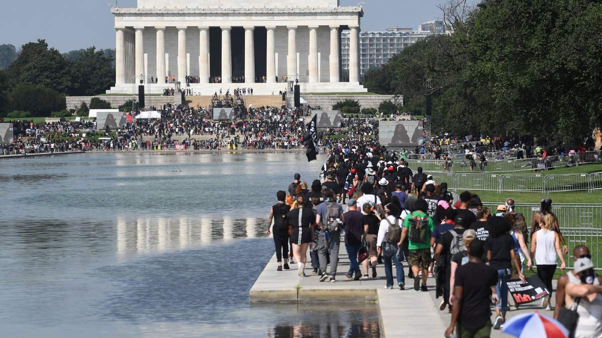 Un 28 de agosto de 1963, Martin Luther King dio su discurso más famoso bajo esas mismas escalinatas. Fuente: (Twitter)