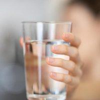 Descubrí este mito o realidad: qué es lo mejor para tu salud, el agua con o sin gas