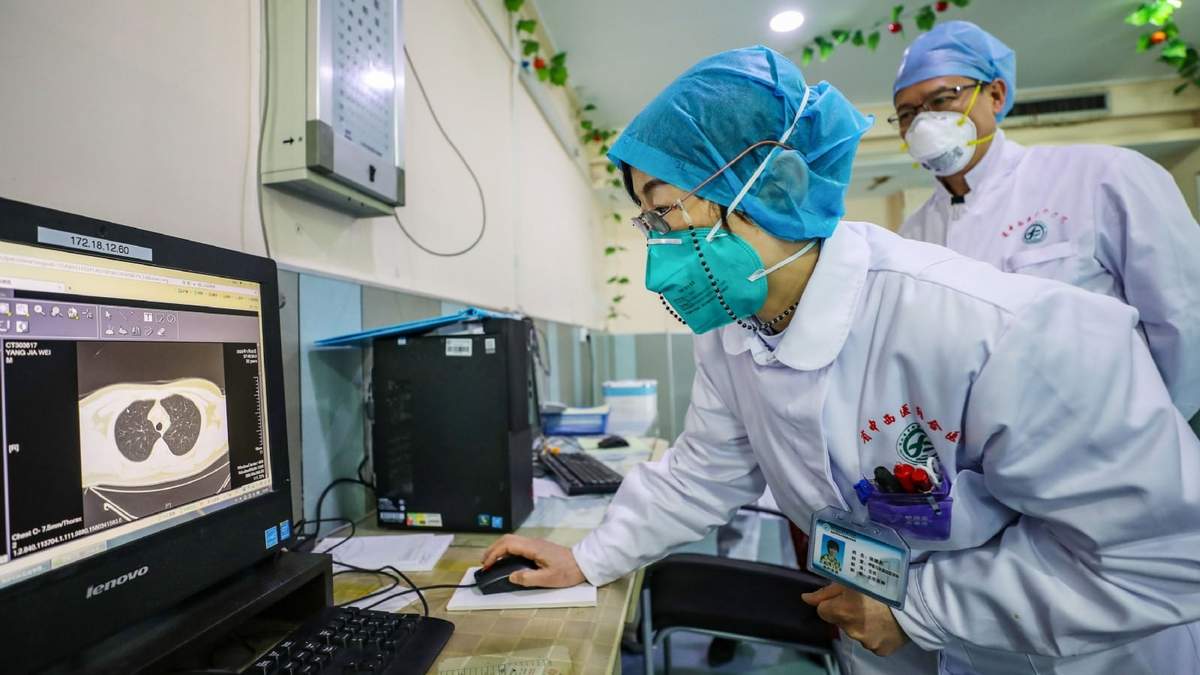 Médicos de Tailandia alimentan la esperanza de encontrar un tratamiento eficaz contra el coronavirus. Fuente: (Twitter).