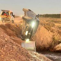 Un vehículo perdió el control y volcó cerca del canal de riego La Picacita en Picún Leufú