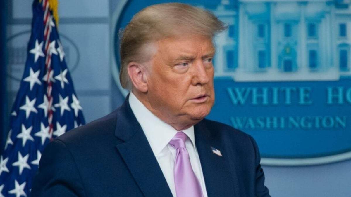 El expresidente Trump demanda que le sean devueltos los documentos