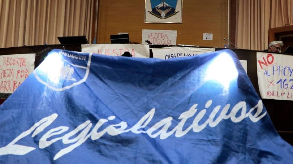 Trabajadores buscan aumentar el coeficiente de adicionales salariales y crear nuevos ítems. Fuente: (Canal 7)