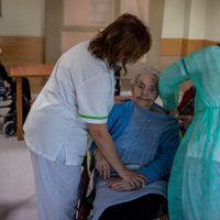 Fallece por covid-19 hombre que había recibido las dos dosis de la vacuna