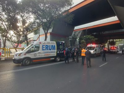 Líneas 4 y B del Metro sufren interrupción con diferencia de horas por personas arrolladas (Videos)