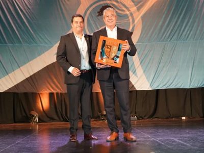 Zapala presentó de manera oficial la bandera elegida para simbolizar la identidad de la localidad
