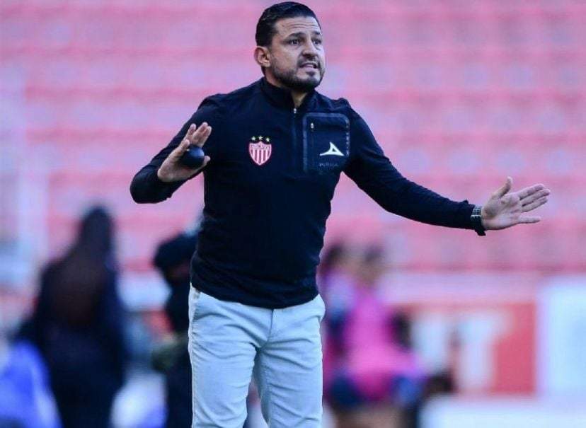 Jorge Gómez, entrenador de Necaxa femenil
