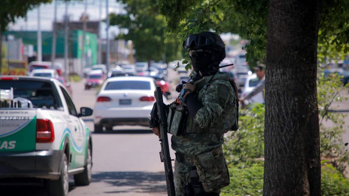 Guardia Nacional y civiles armados se enfrentan en Culiacán