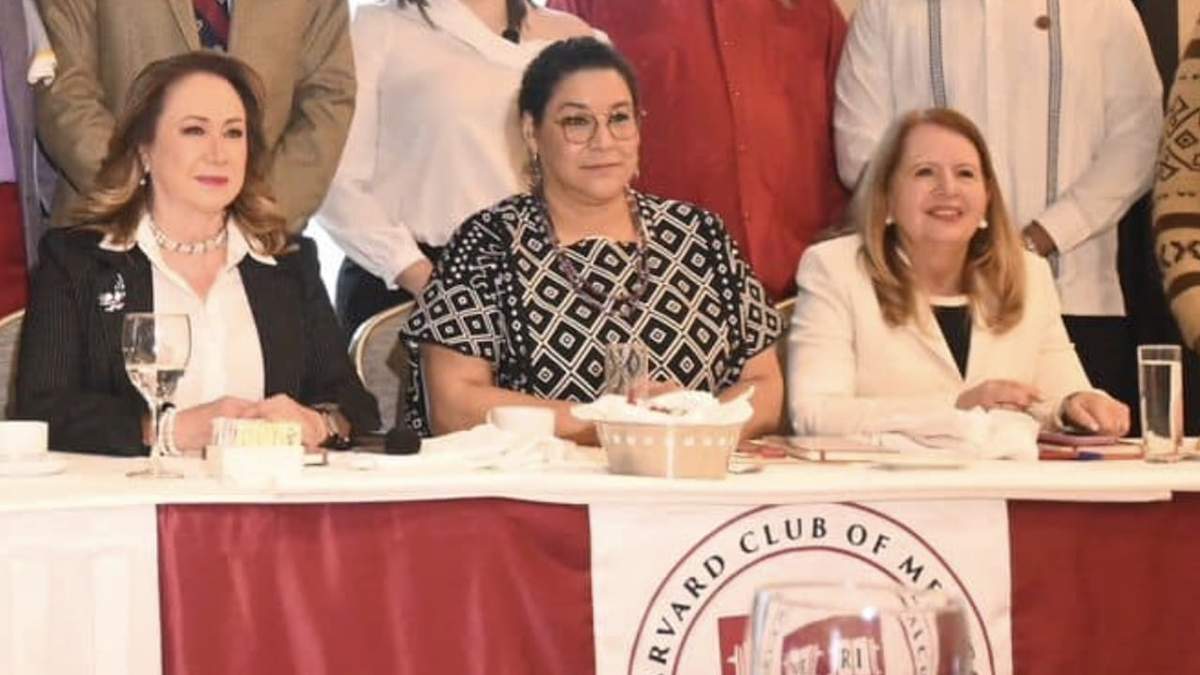 Yasmín Esquivel, Lenia Batres y Loretta Ortiz