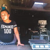 Peña y Murat me mintieron, nos olvidaron, dice damnificada de Oaxaca