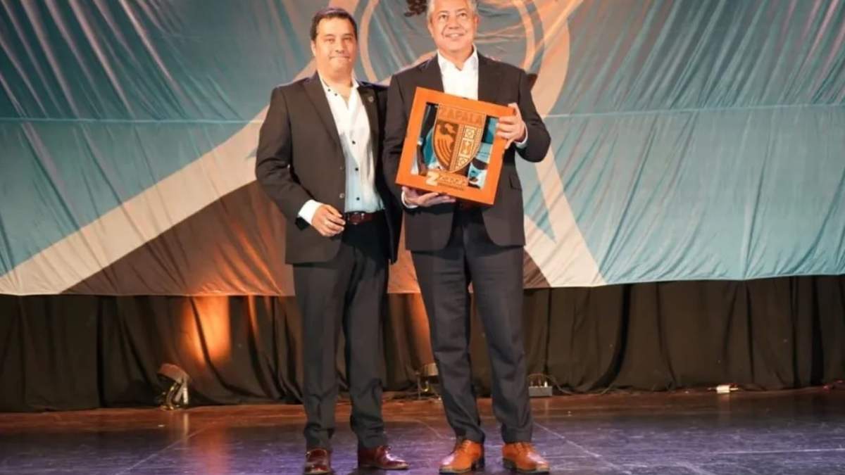 El gobernador, Rolando Figueroa y el intendente de Zapala, Carlos Koopmann. Fuente: (Gobierno de Neuquén)