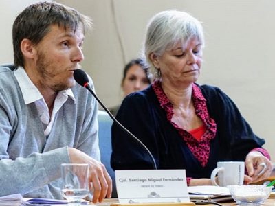 “El peronismo existe en cada una de las localidades, pero no existe en la provincia”