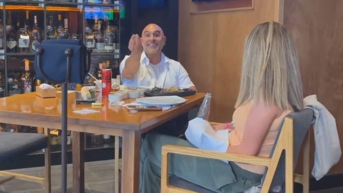 Héctor Suárez Gomís en el video publicado por Vicente Serrano