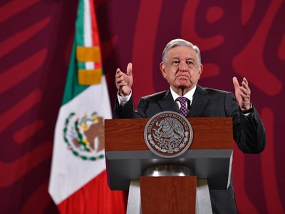 “No se dejen manipular, aunque les den despensas”: AMLO sobre regalos del CJNG
