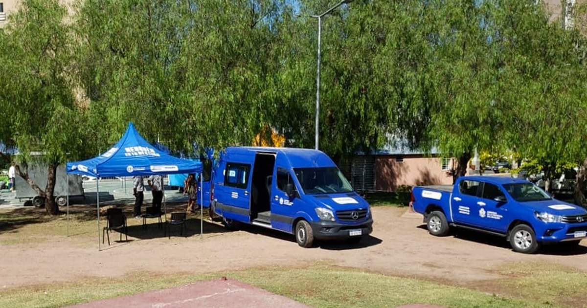 Oficina móvil de Rentas en Neuquén Capital. Fuente: (Twitter)