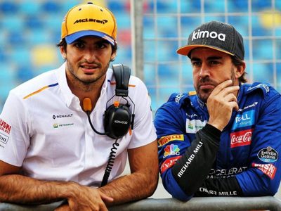 Quién gana más dinero en la Fórmula 1: ¿Fernando Alonso o Carlos Sainz?