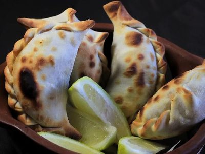 Este 25 de mayo hacé las mejores empanadas tucumanas con esta receta patria que es un 10