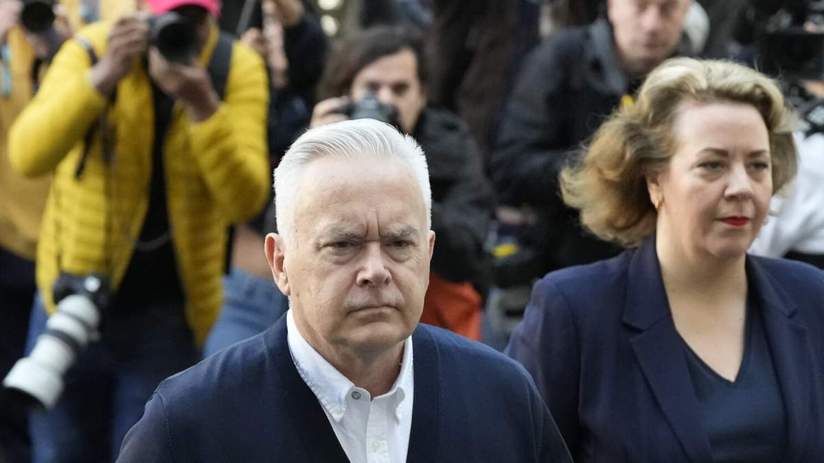 El ex presentador de la BBC Huw Edwards llega al tribunal de Westminster en Londres