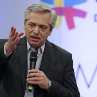 "Aplicar la razón salva vidas": la inteligente respuesta con la que Fernández calló a la oposición