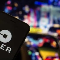 La federación de taxis llamó a los medios y opositores a oponerse a la llegada de Uber